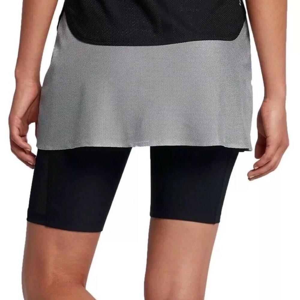 Nike DryFit Tennis Skirt w/Built-in Shorts, Platinum/Black, - Picture 4 of 10